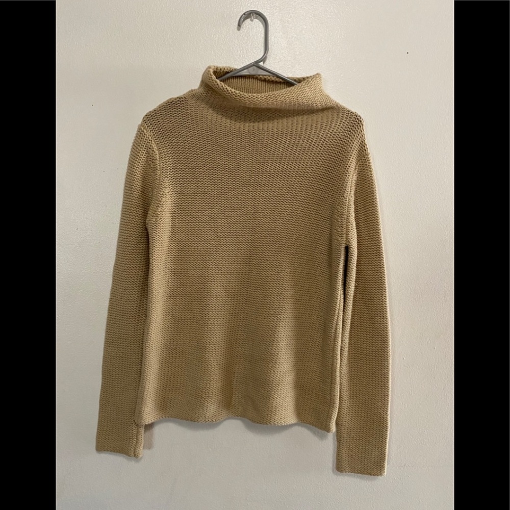 Banana Republic Camel Ribbed Turtleneck Sweater – Size M